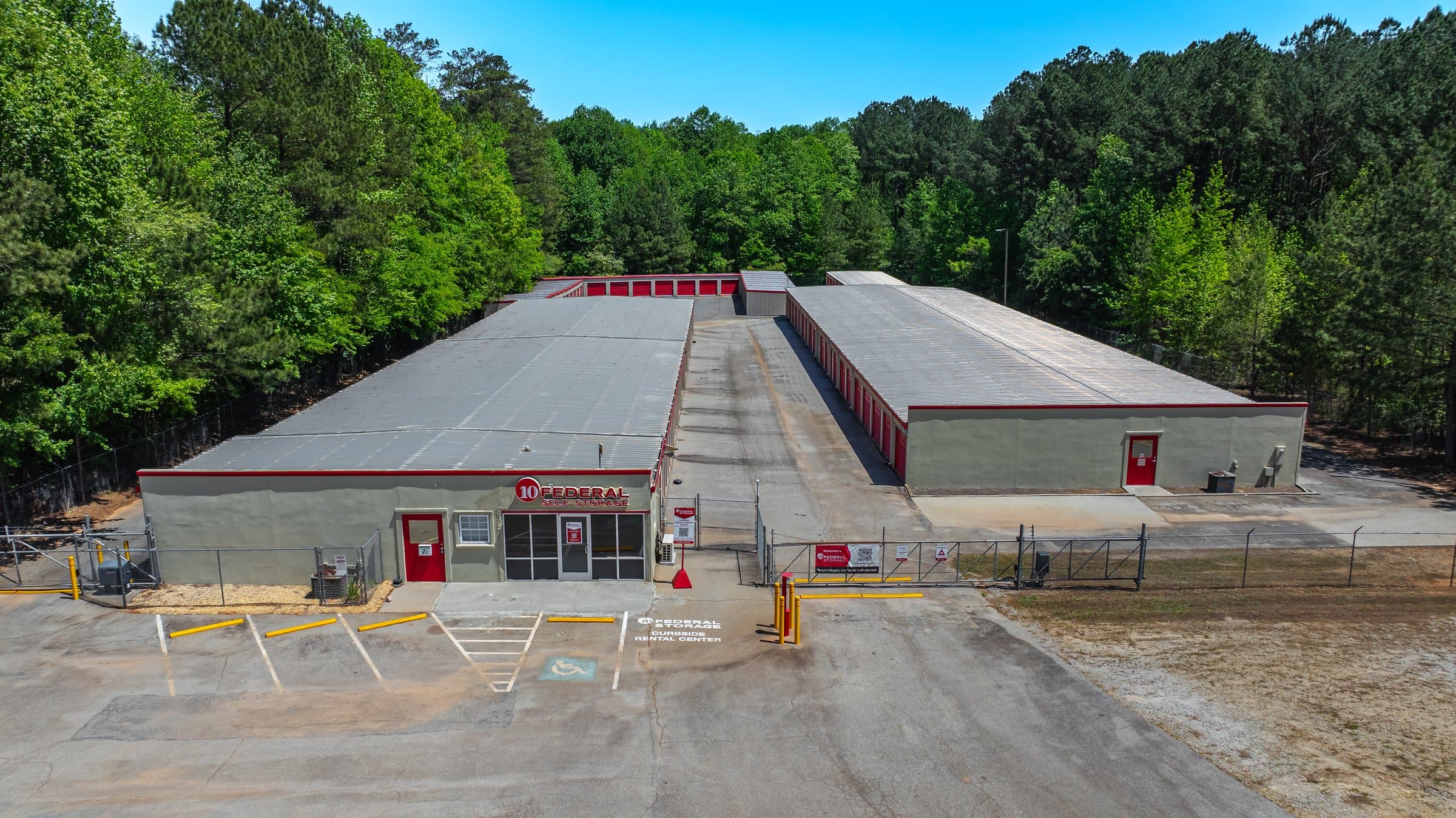 red self storage units in carrollton ga on columbia drive