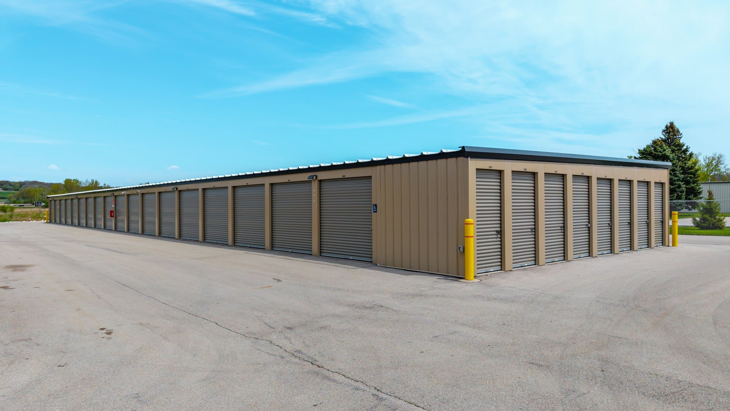 self storage facility pewaukee wi