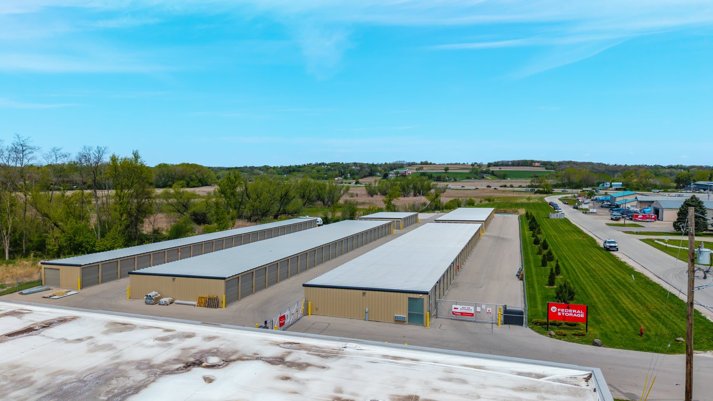 self storage facility pewaukee wi